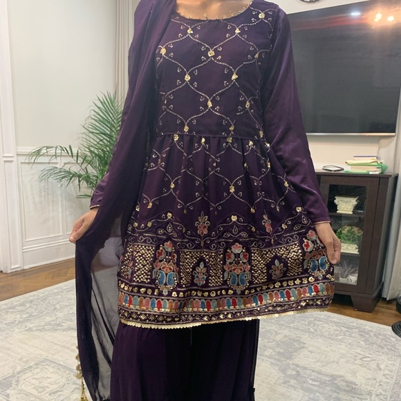 Fancy Pakistani Embellished Gharara Wedding Indian Party Wear Shalwar Kameez - Picture 6 of 8